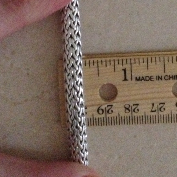 John Hardy diamond clasp bracelet. - Picture 4 of 5